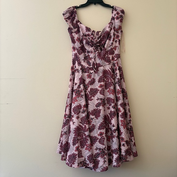 Elegant Floral Midi Dress in Pink - Picture 1 of 4